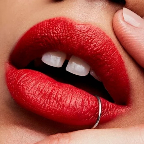 MAC Lady Danger 607 matte Lipstick - Picture 7 of 16